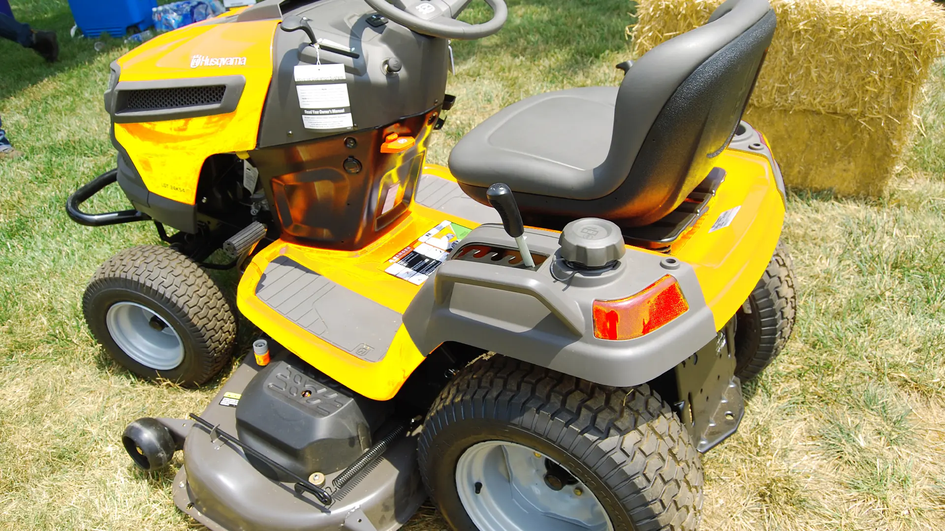 3. Cub Cadet XT1 Enduro Series LT42